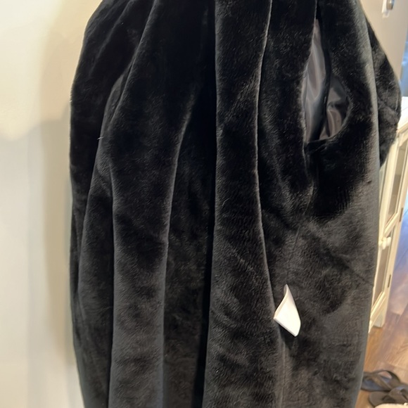 Jacket - Picture 9 of 9